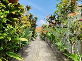 家庭房 | 防过敏的被褥、迷你吧、免费 WiFi、床单