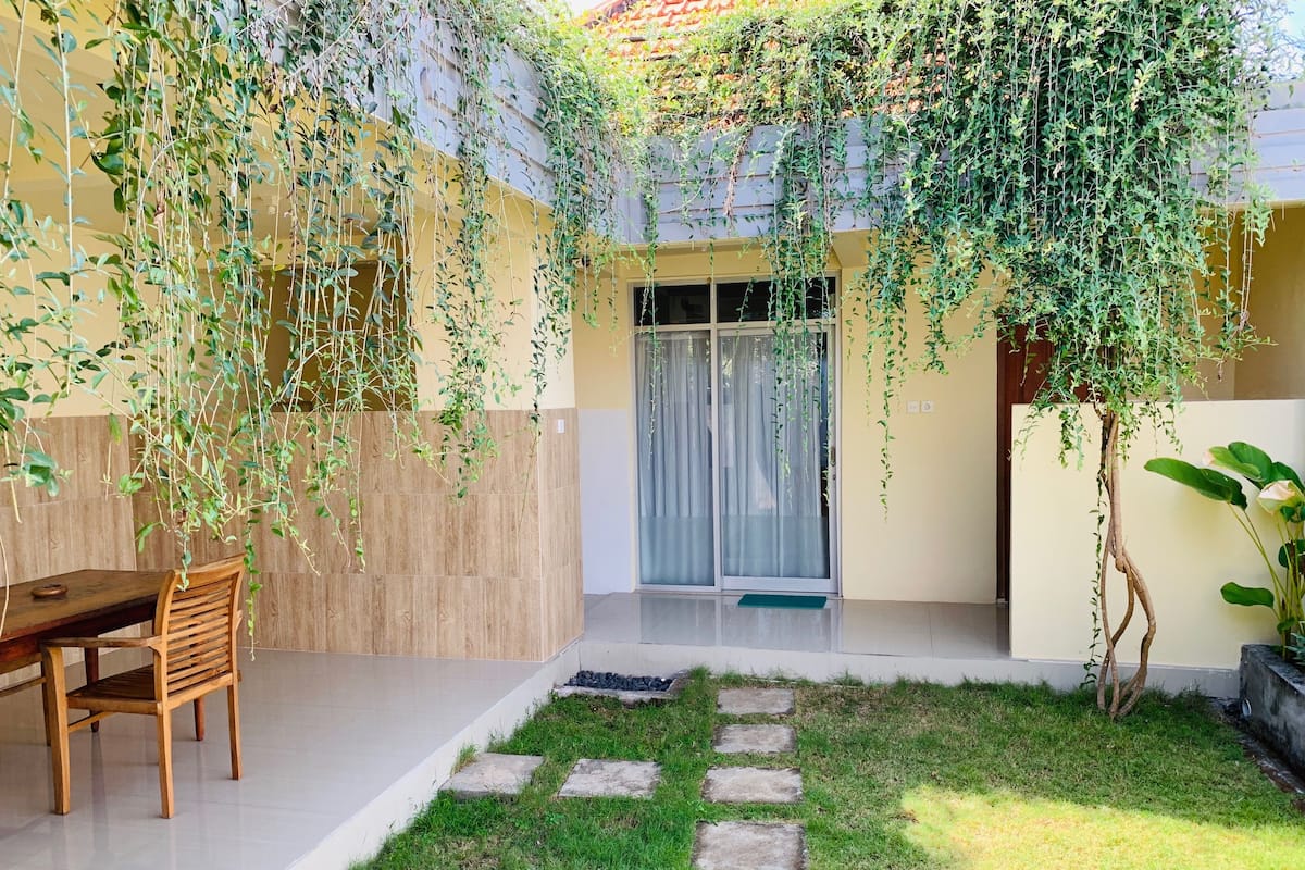 Deluxe Double Room | 1 bedroom, hypo-allergenic bedding, minibar, free WiFi