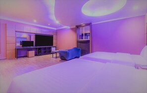 Premium Room (Check-in 8PM on Sat. & the day before holiday) | Minibar, free WiFi, bed sheets - Hotel Head-One (Uijeongbu)
