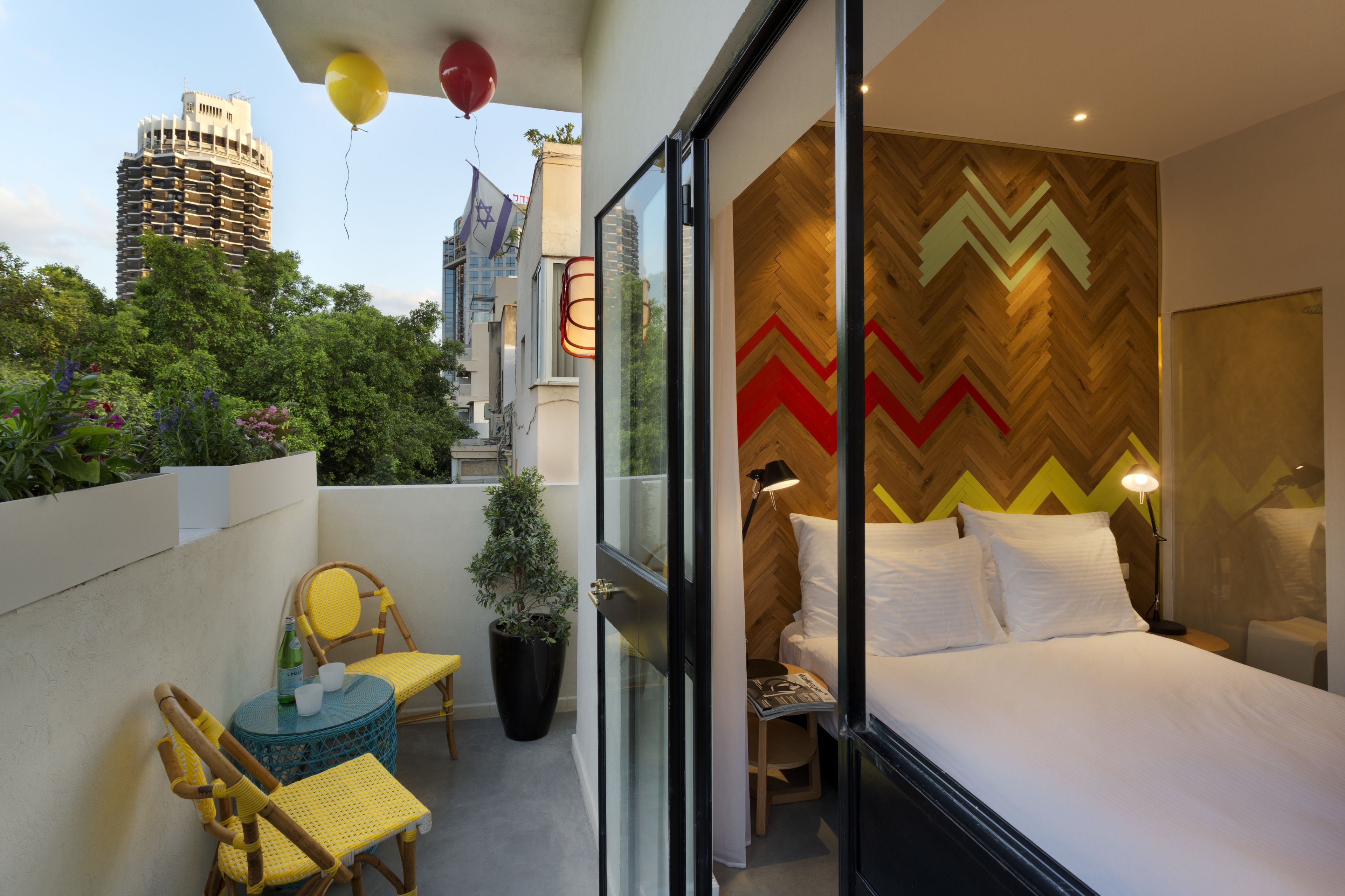 premium bedding, in-room safe, desk, blackout curtains