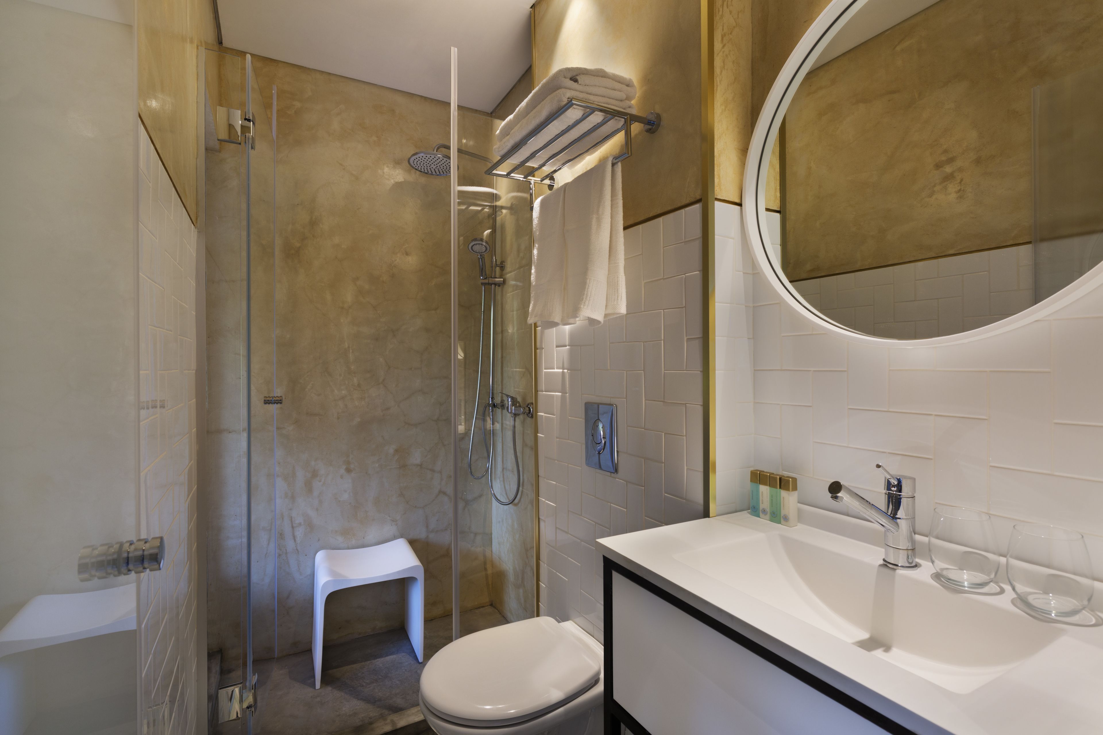 rainfall showerhead, free toiletries, hair dryer, bathrobes