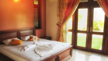 Iron/ironing board, rollaway beds, free WiFi