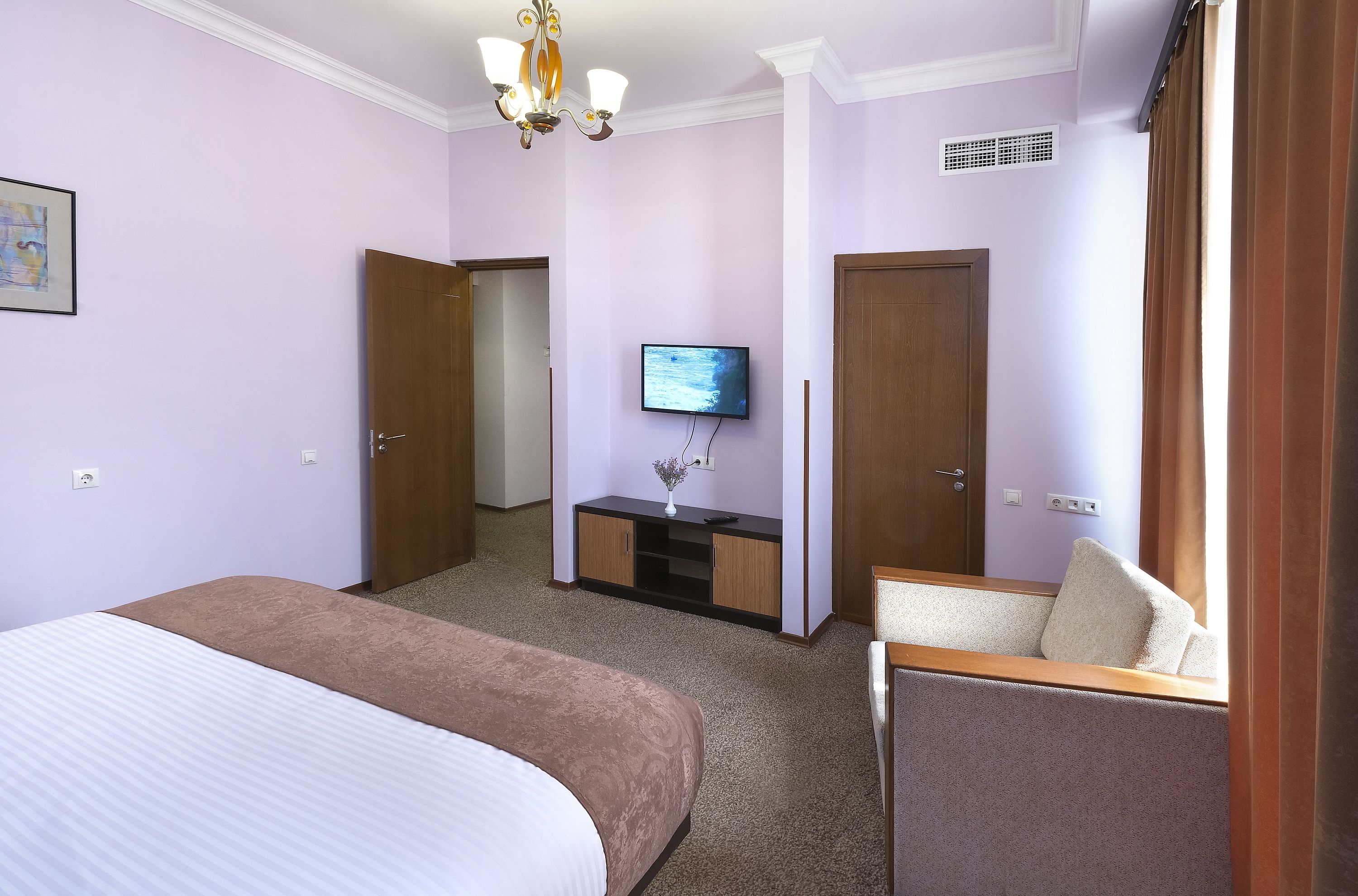 Foto - Ani Central Inn