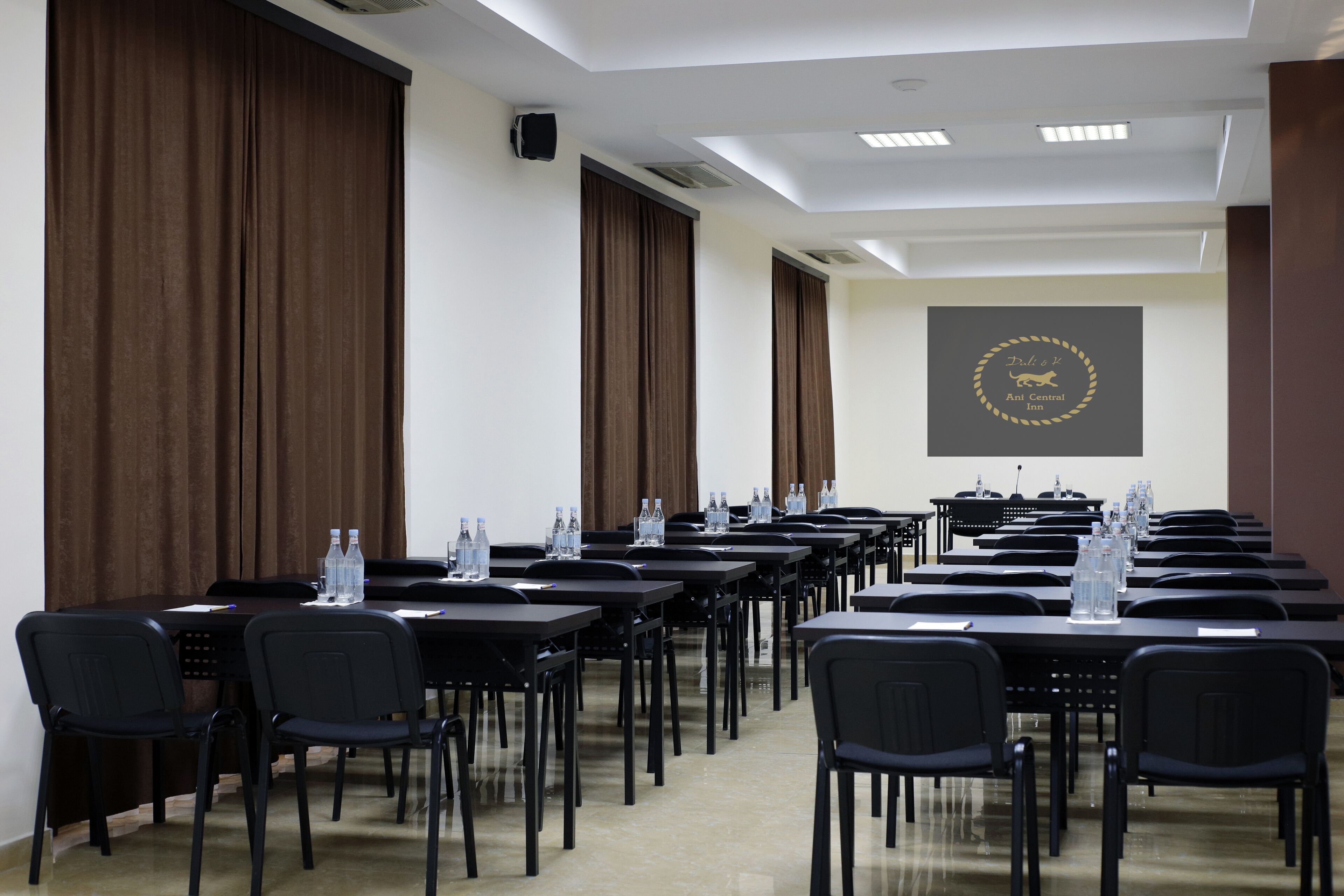 Foto - Ani Central Inn