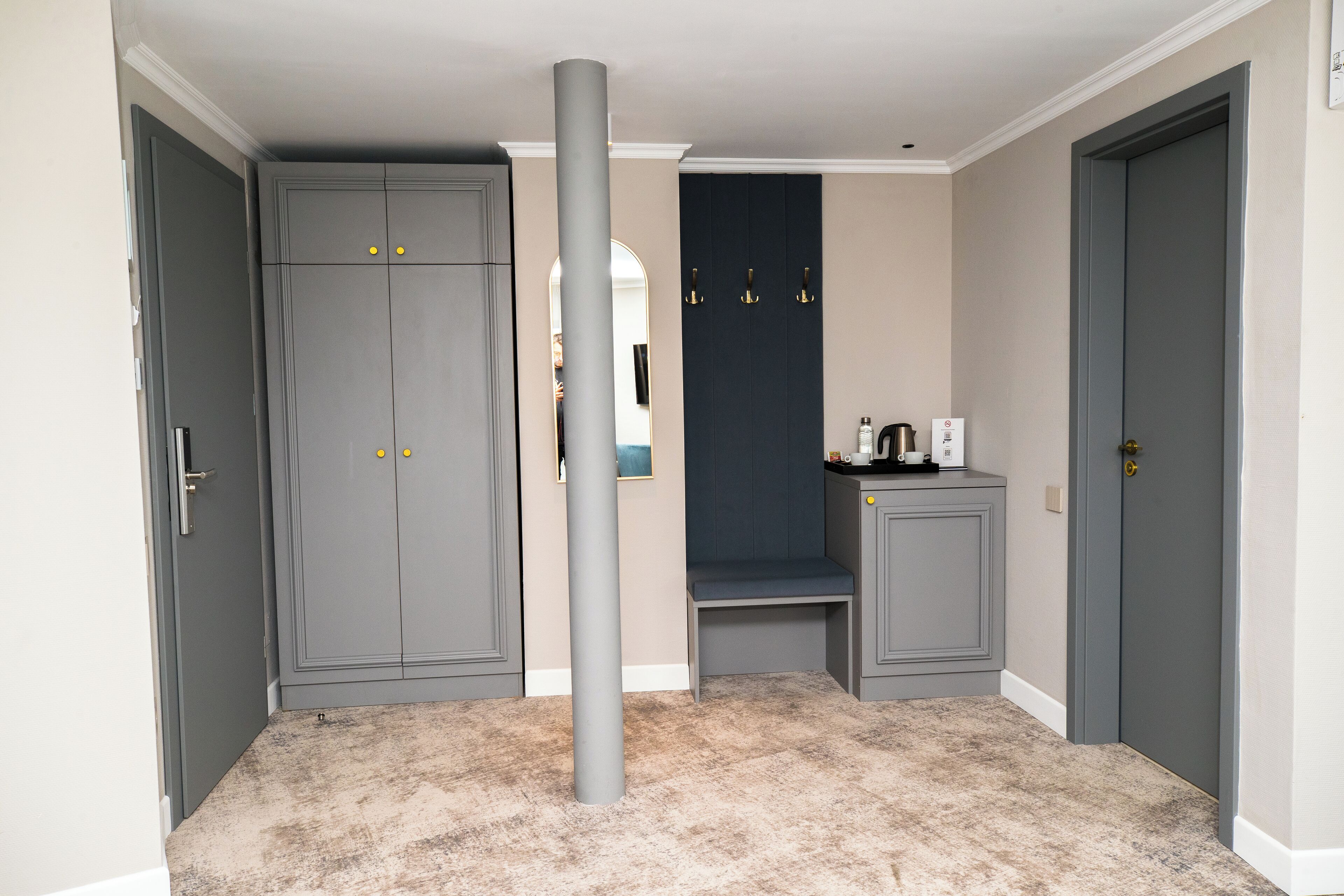 superior twin room | 1 bedroom, minibar, in-room safe, desk