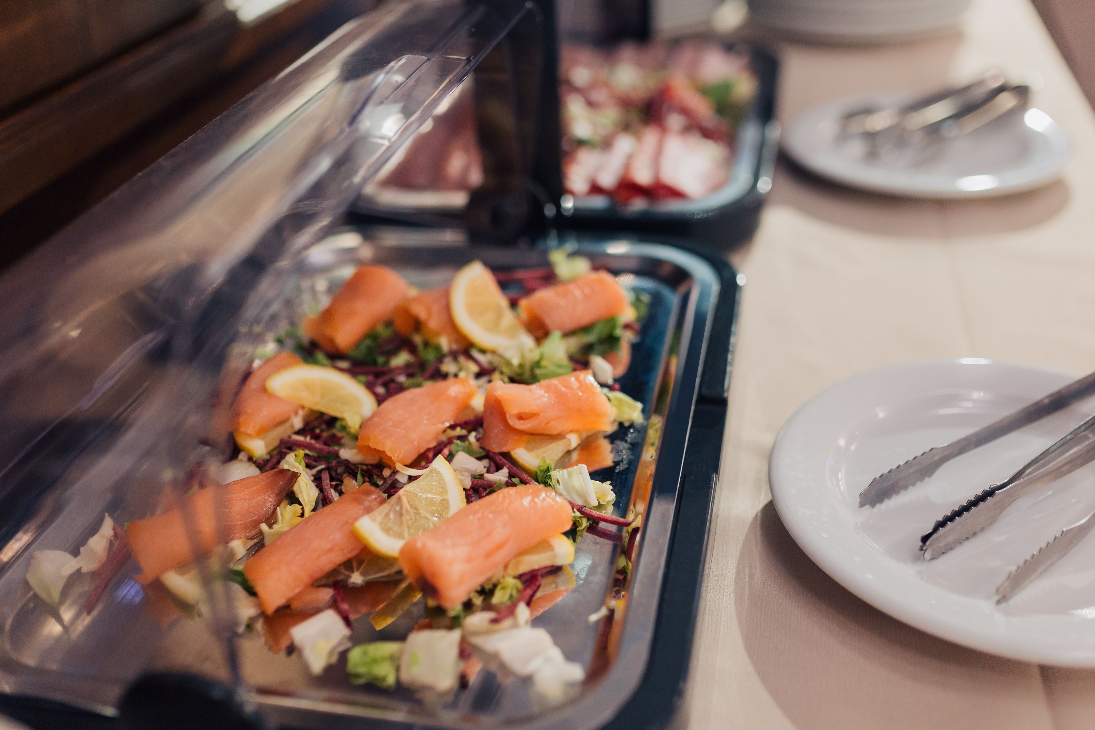 Dagelijks ontbijtbuffet (EUR 10 per persoon)