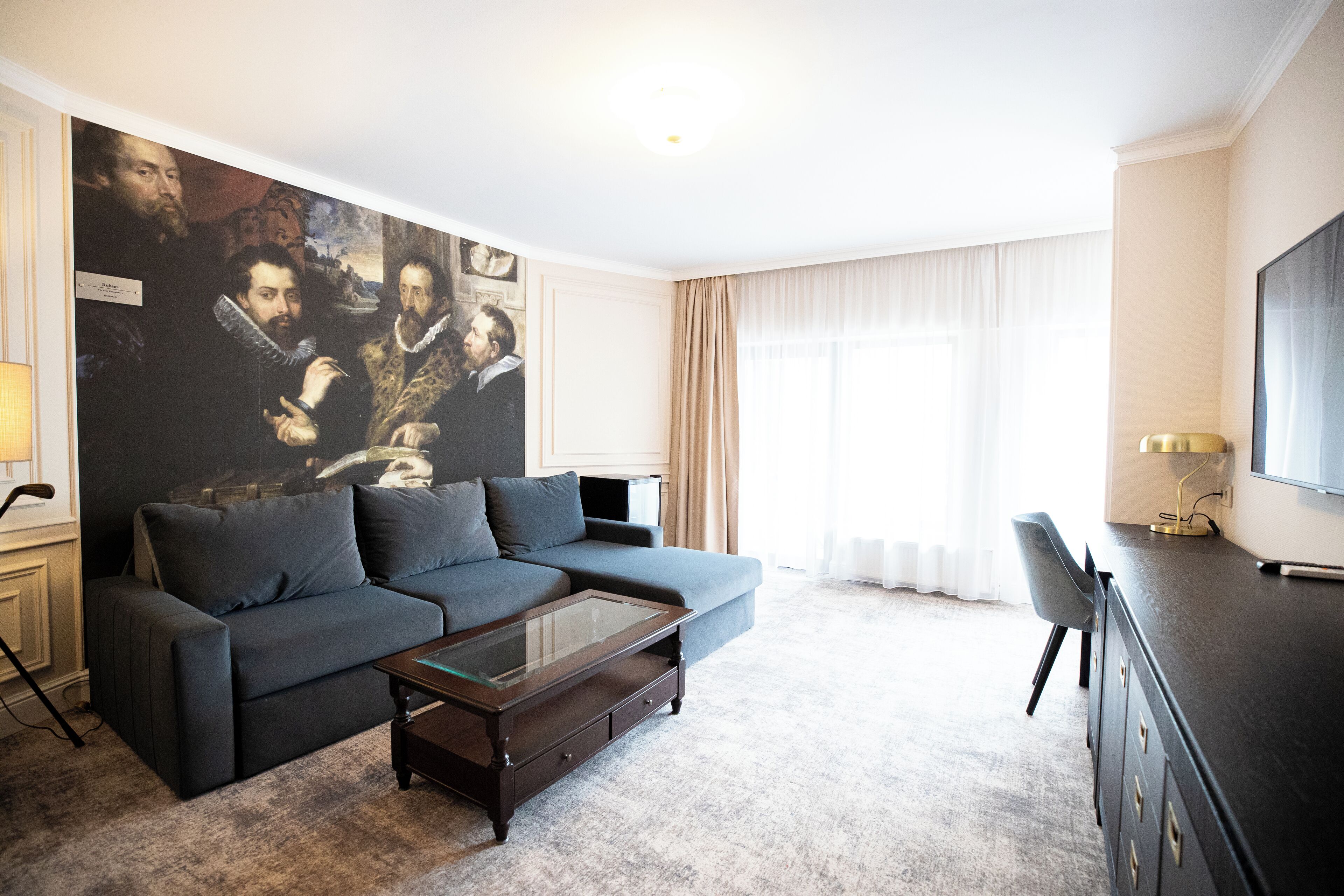 premium suite, 1 king bed with sofa bed | 1 bedroom, minibar, in-room safe, desk