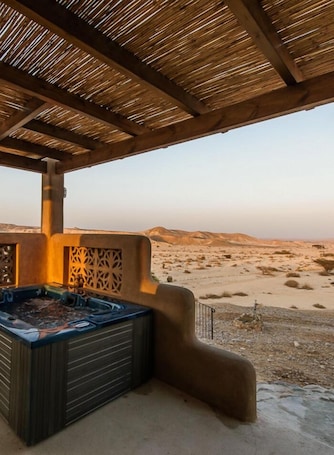 Jetted bathtub. Nof Zuqim