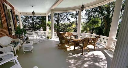 Emig Mansion