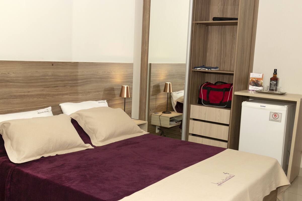 Phòng đôi phong cách cổ điển, 1 giường đôi | Minibar, bàn, truy cập Internet không dây miễn phí, bộ trải giường 