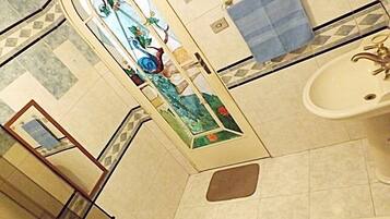 Dormitorio compartido (8 beds) | Baño | Ducha