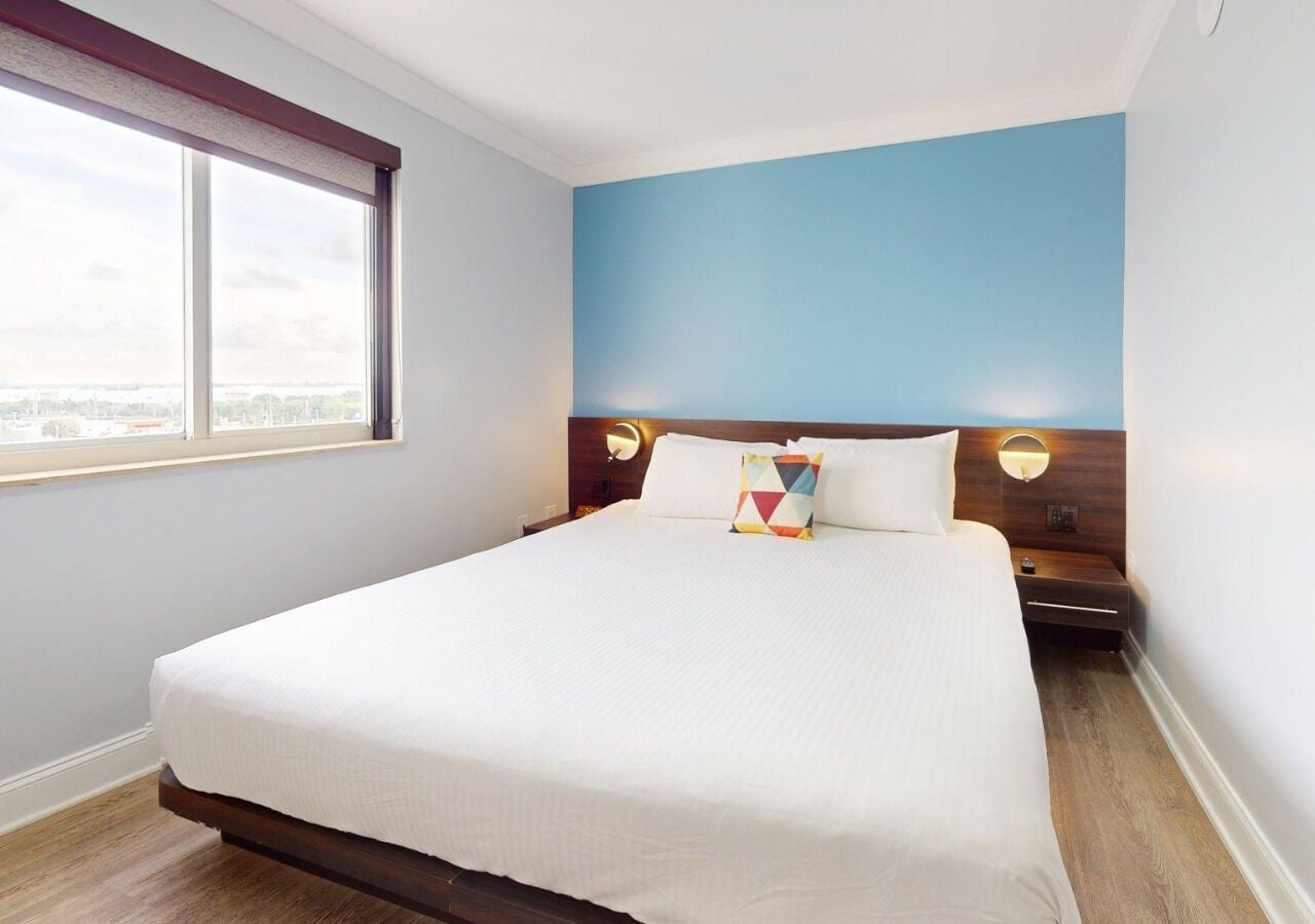Standard Suite, 1 King Bed with Sofa bed | 1 bedroom, premium bedding, in-room safe, desk