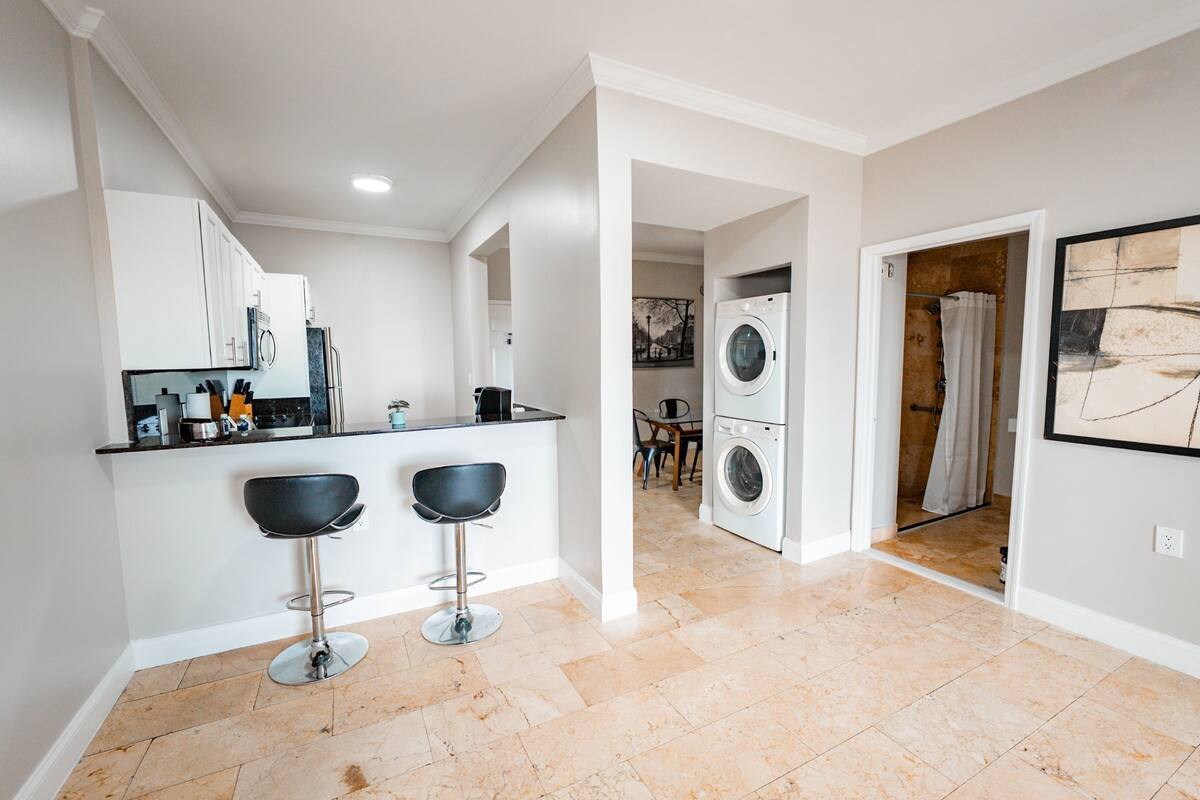 presidential suite | private kitchen | microwave, coffee/tea maker