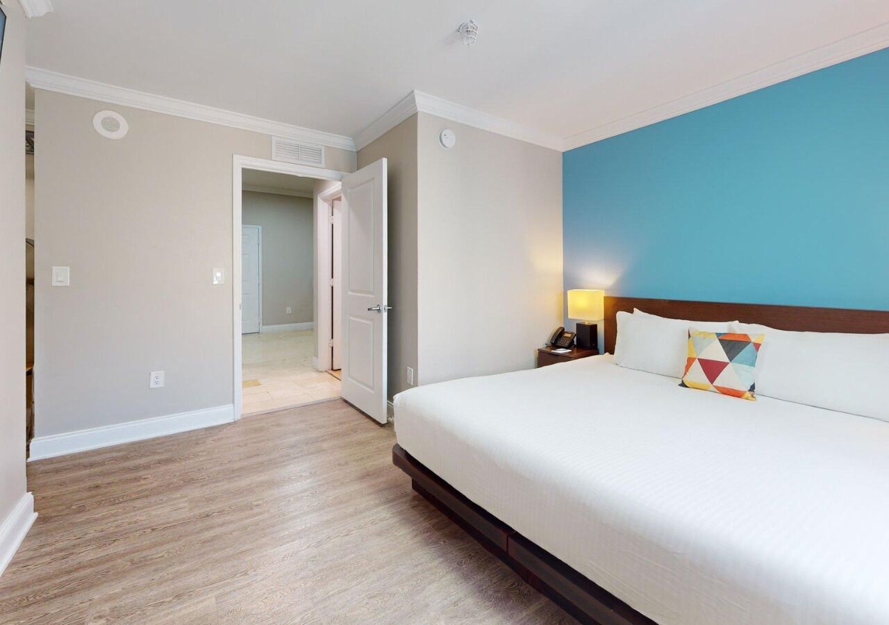 Deluxe Suite, 1 King Bed with Sofa bed, Kitchen | 1 bedroom, premium bedding, in-room safe, desk
