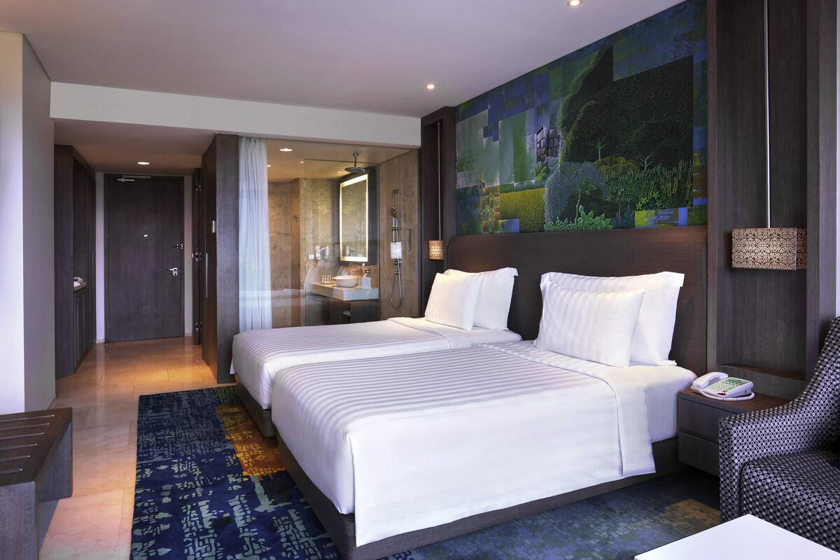 minibar, in-room safe, desk, laptop workspace