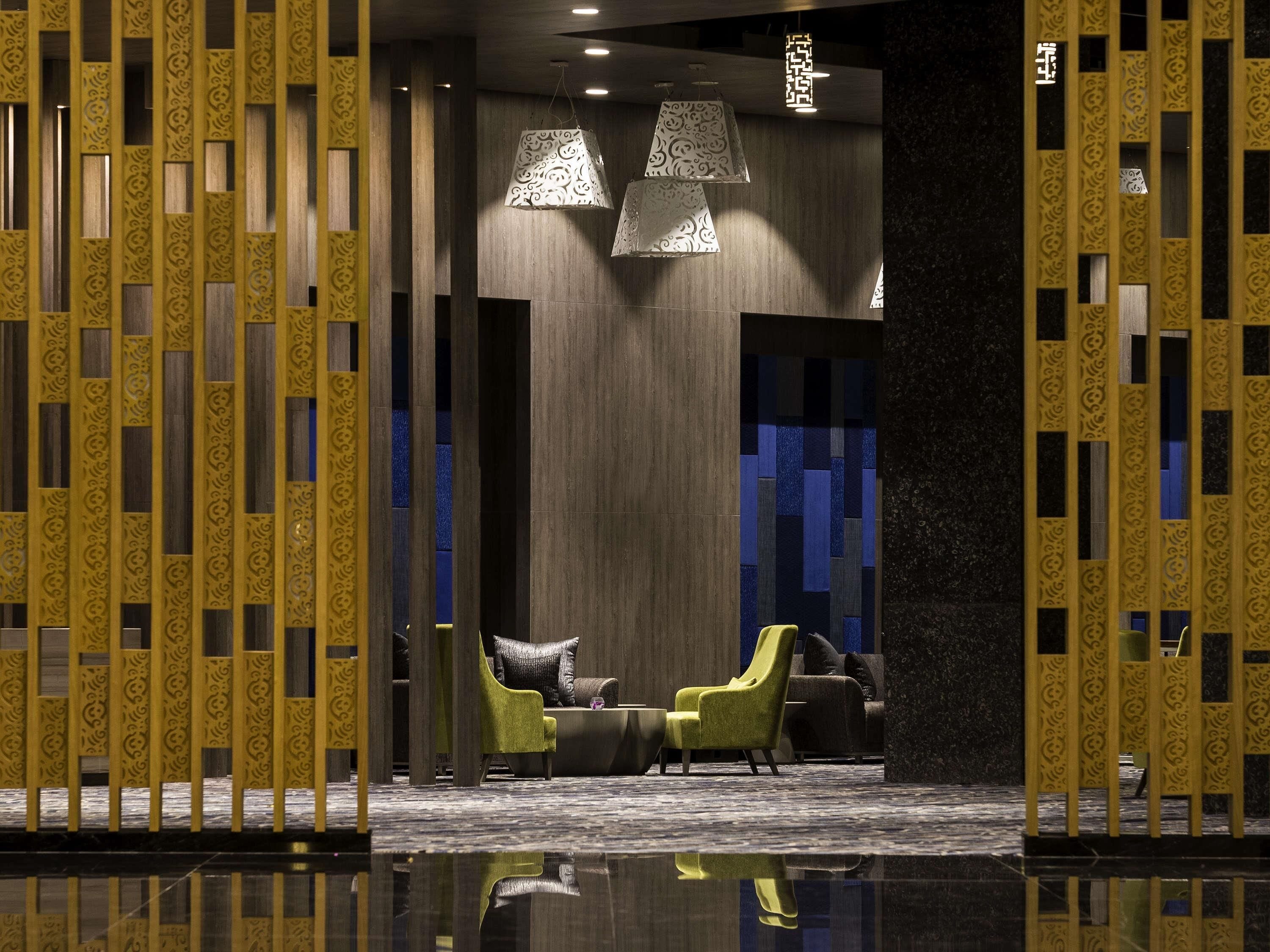 Lobby lounge, garden views, open daily