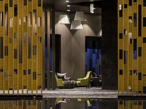 Lobby-Lounge, Blick auf den Garten, täglich geöffnet