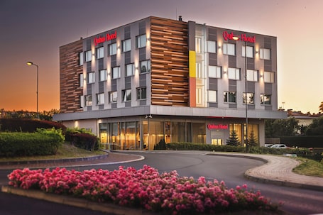 Front of property. Qubus Hotel Żory