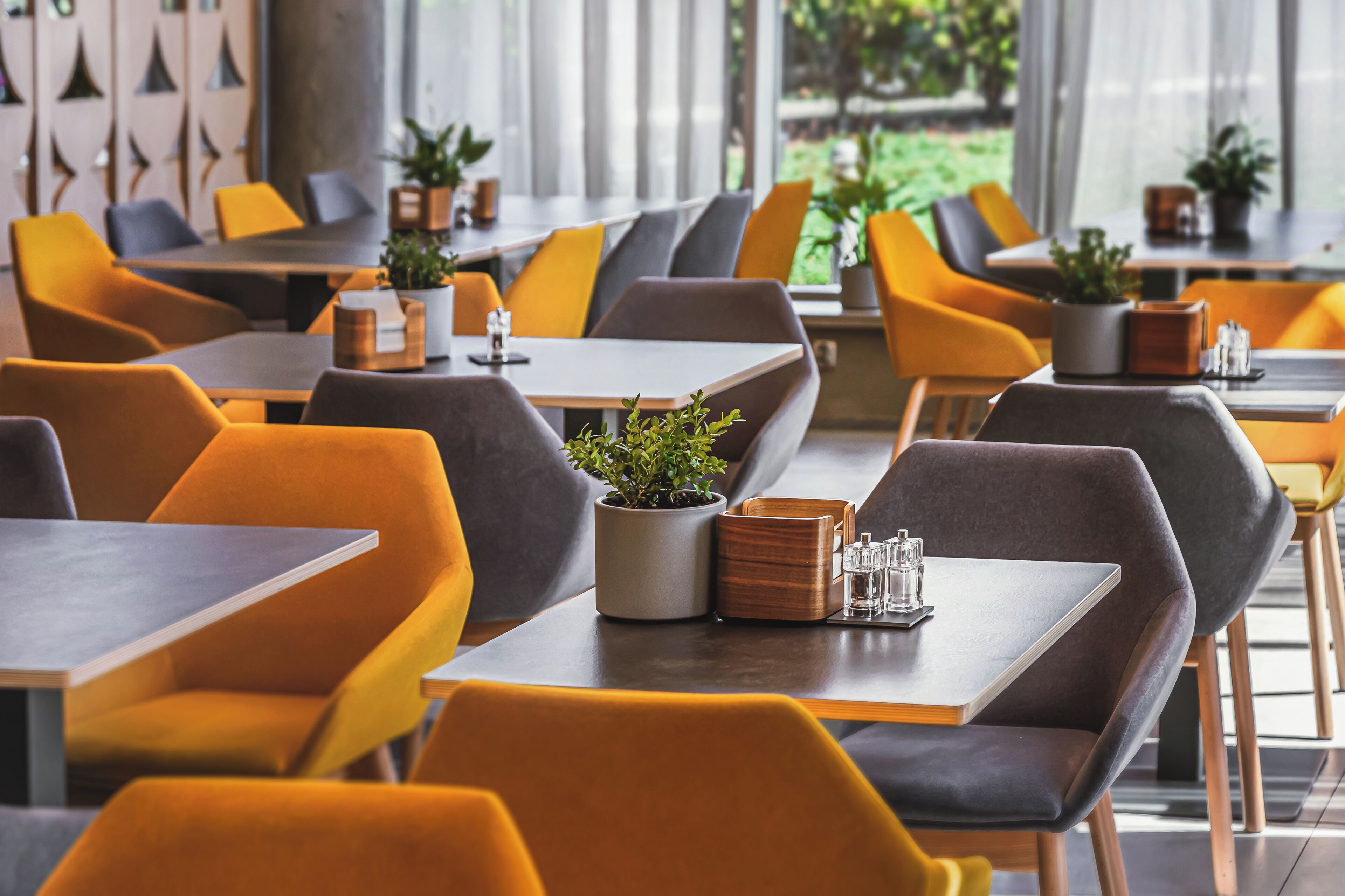 breakfast, lunch, dinner served; international cuisine