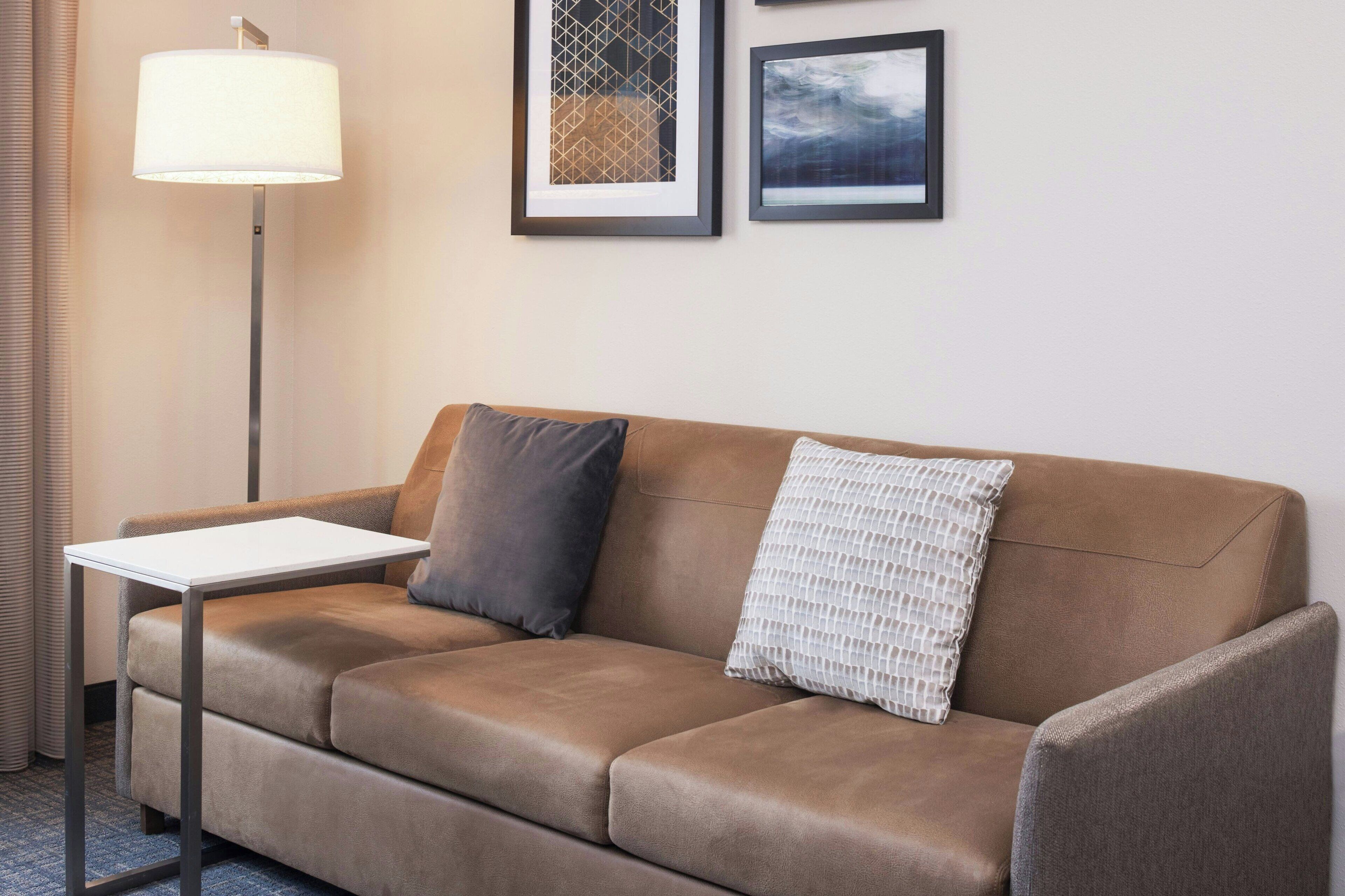 32-inch smart tv with cable channels, tv, netflix