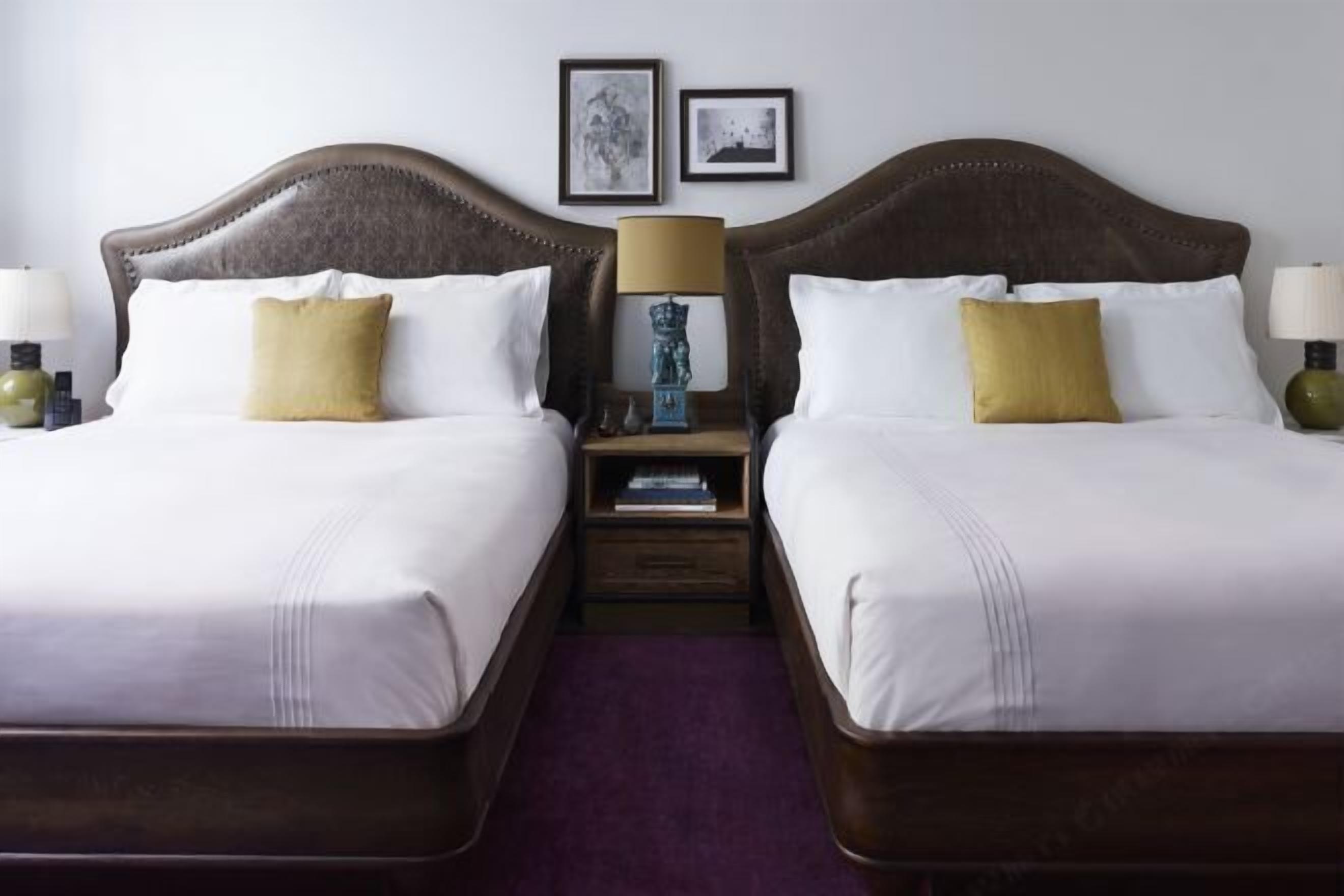 Ropa de cama de alta calidad y minibar 