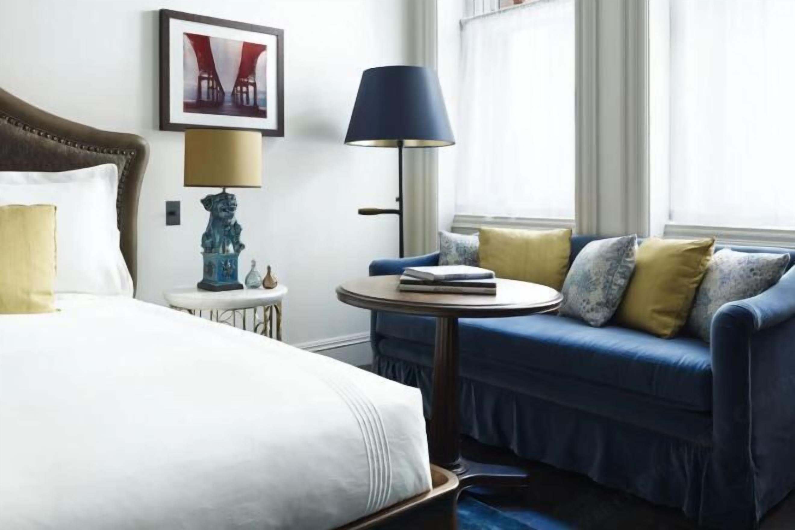 Ropa de cama de alta calidad y minibar 