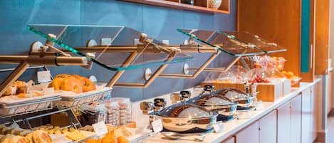 Petit déjeuner buffet compris tous les jours