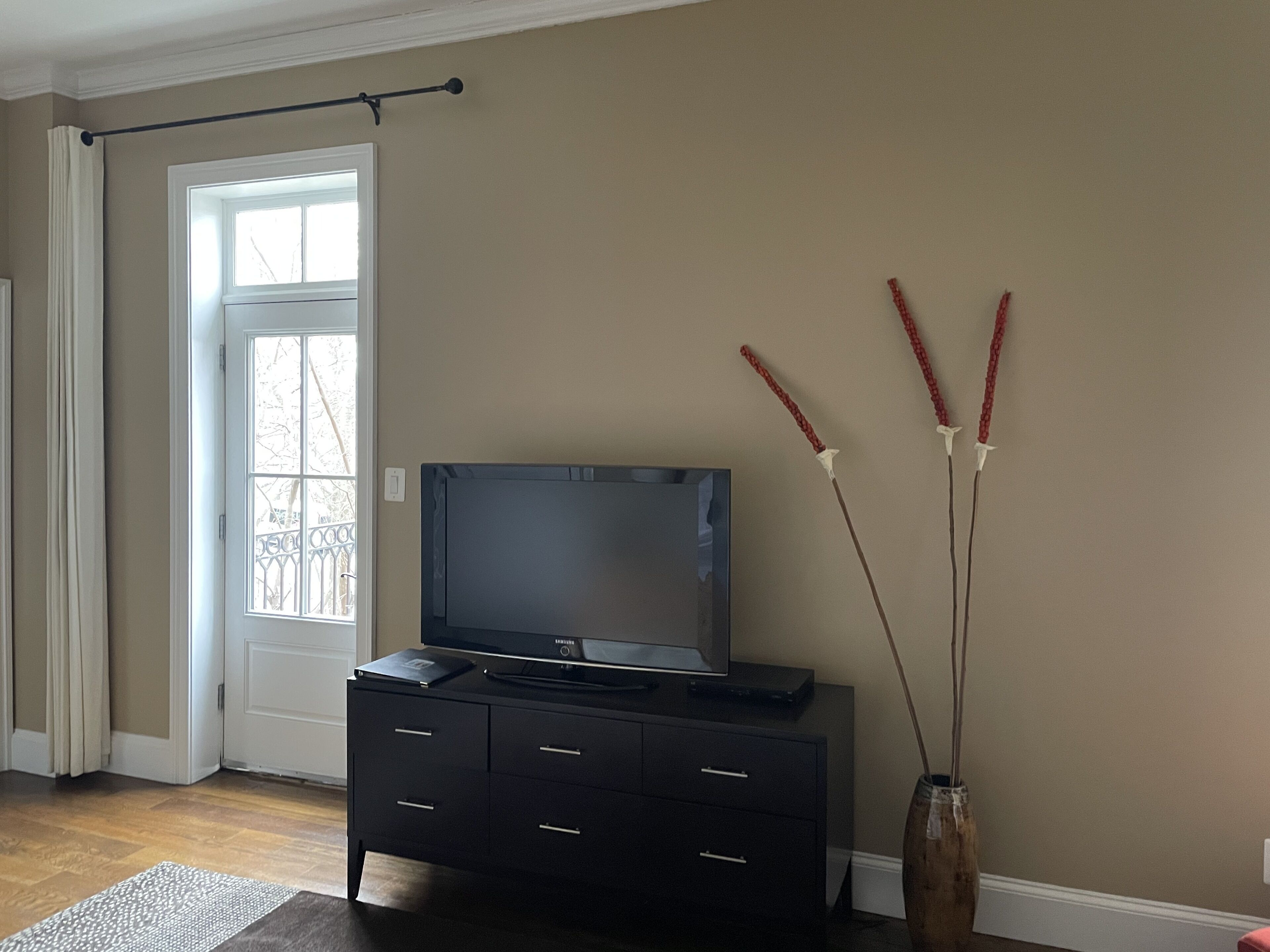 suite (terra) | premium bedding, in-room safe, individually decorated