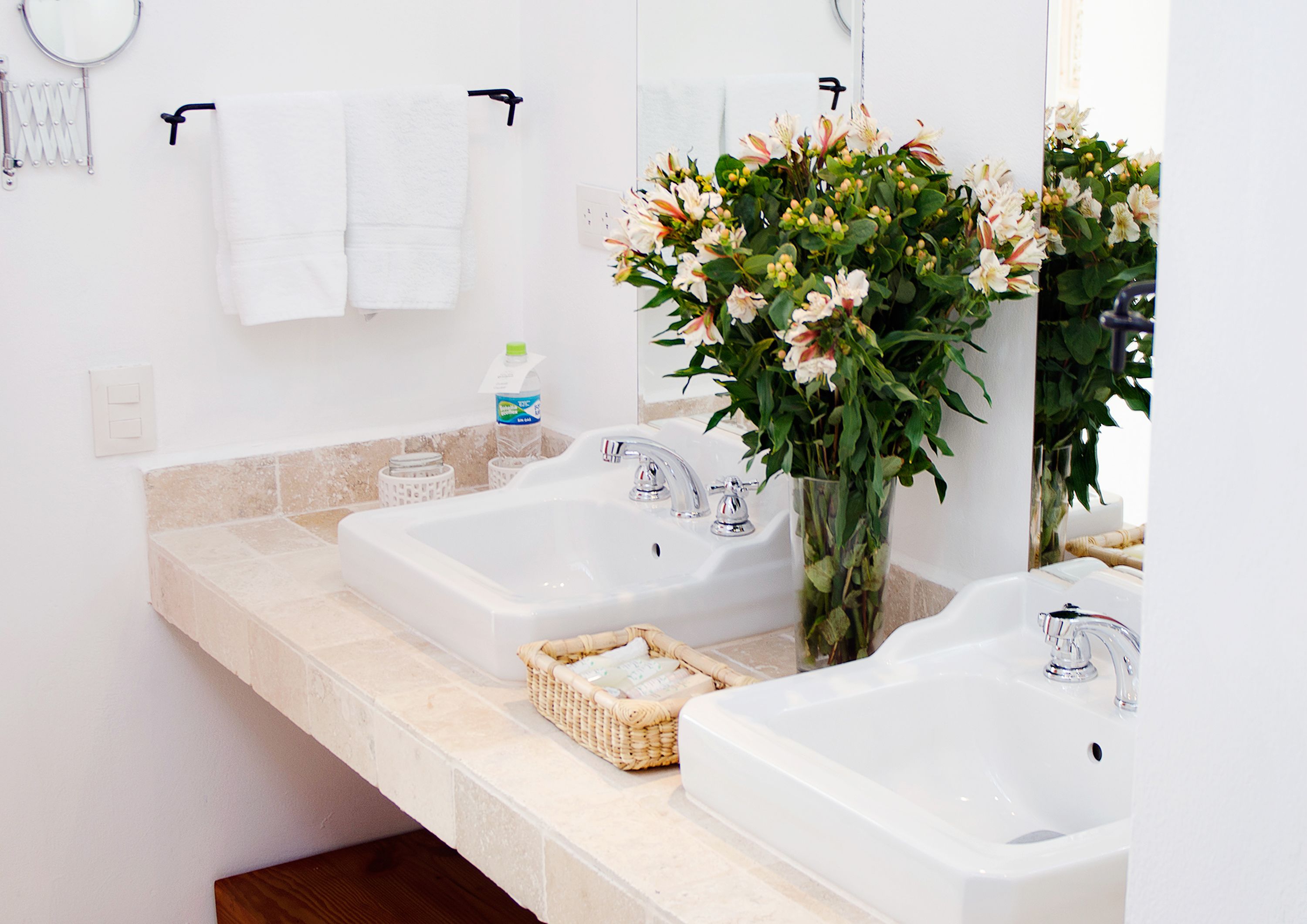 suite, 1 king bed | bathroom | shower, free toiletries, hair dryer, towels