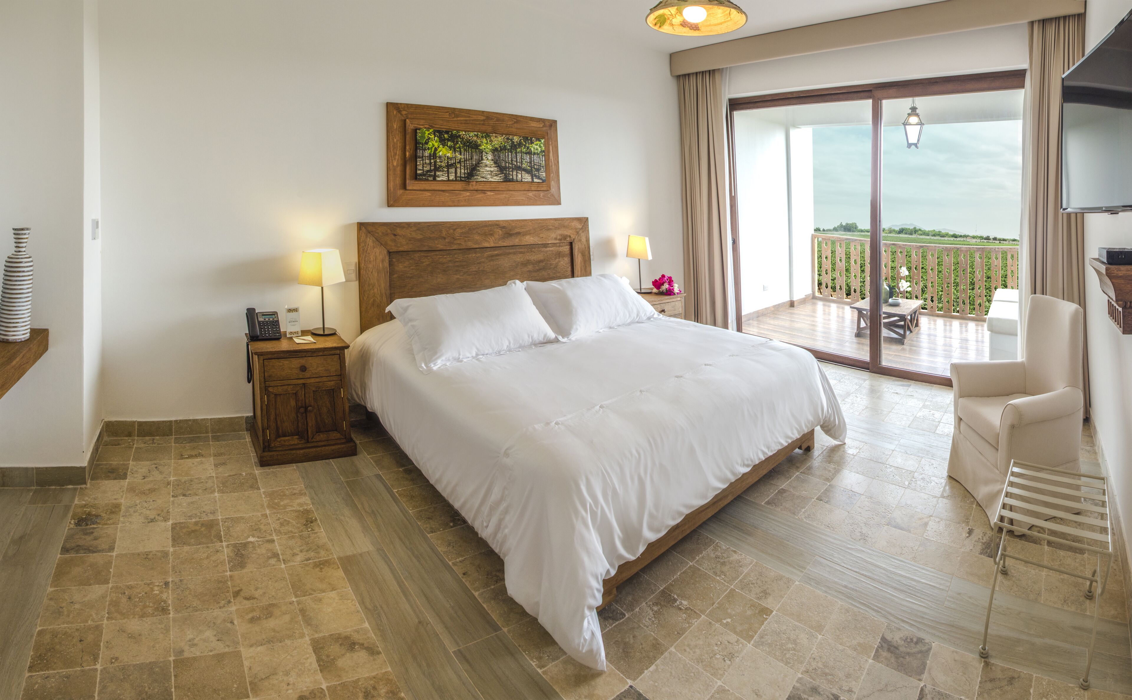 In-room safe, free WiFi, bed sheets