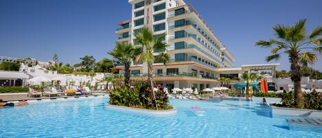 Indoor pool, 2 outdoor pools, pool umbrellas, pool loungers