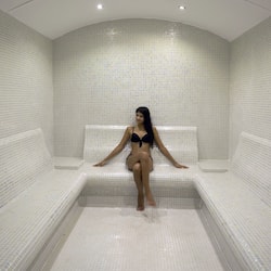 Sauna, hammam, soins corporels, enveloppements corporels