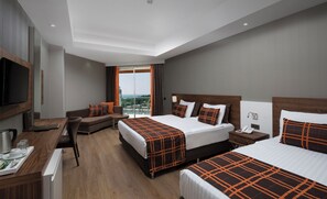 Premium bedding, minibar, in-room safe, soundproofing - Side Sunport Hotel & Spa - All Inclusive (Manavgat)