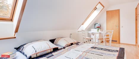 Double or Twin Room | Soundproofing, cribs/infant beds, rollaway beds, free WiFi