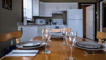 Cottage Superior, 2 camere da letto, vista oceano | Cucina privata | Frigorifero, microonde, macchina per tè/caffè, bollitore elettrico