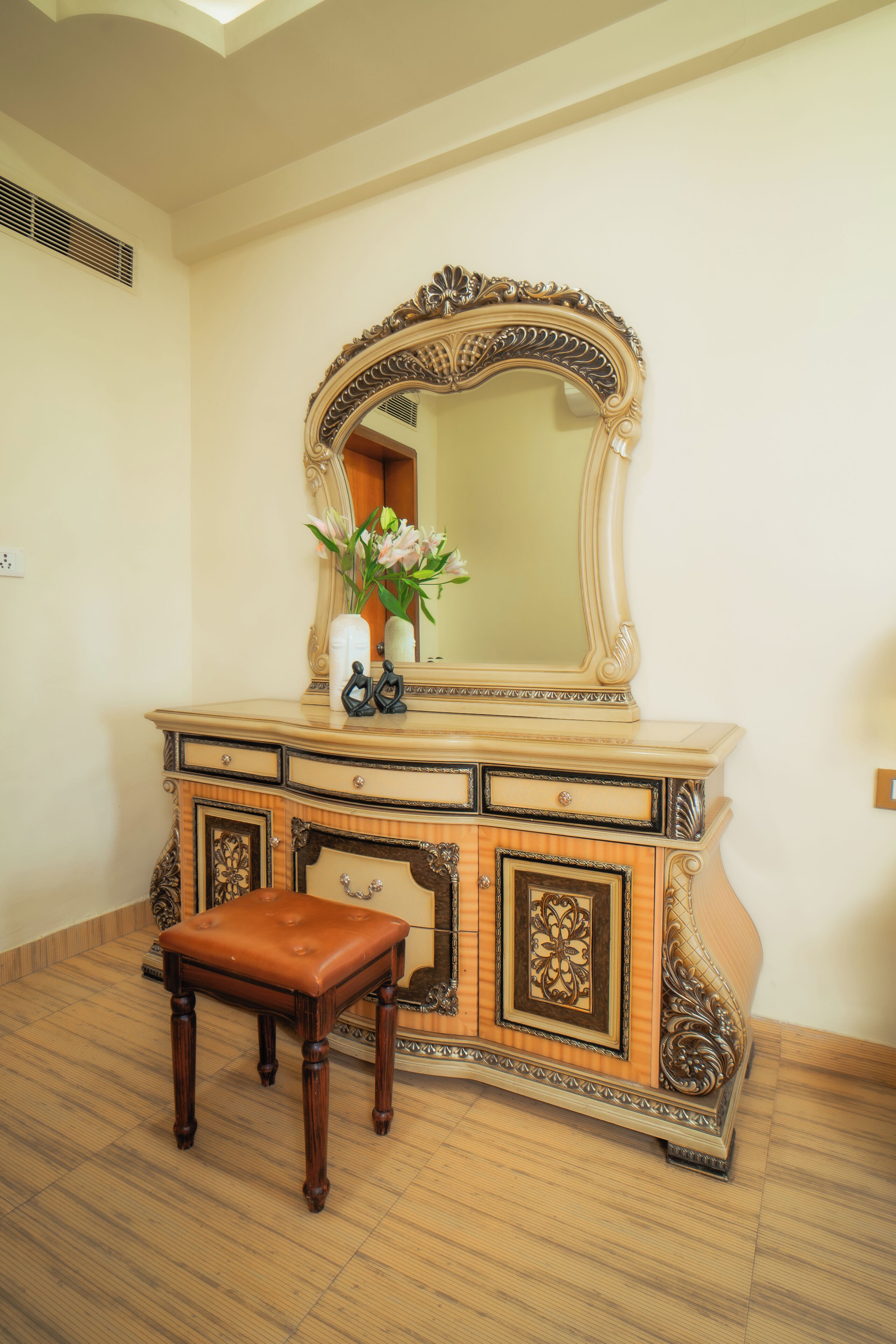 Royal Suite | 1 bedroom, in-room safe, desk, soundproofing