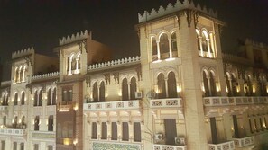 الإطلالة من المنشأة