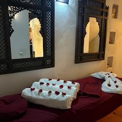 Sauna, Turkish bath/hammam, body treatments, deep-tissue massages