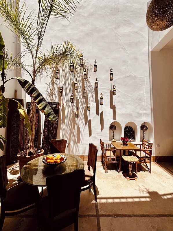 Breakfast, lunch, dinner served; Moroccan cuisine