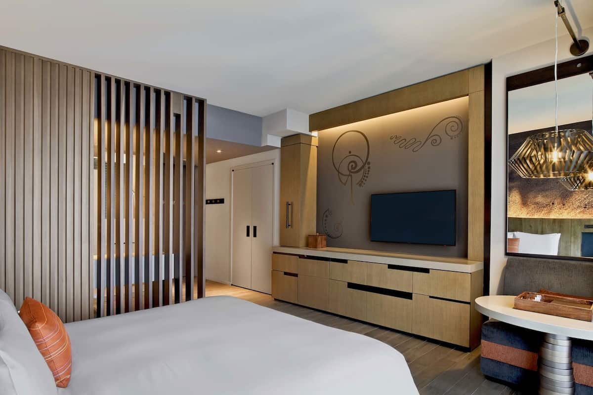 Premium bedding, minibar, in-room safe, soundproofing
