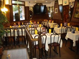 Daily continental breakfast (EUR 7.50 per person)