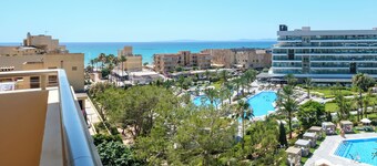 Cabot Tres Torres Apartamentos