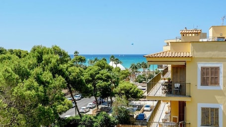 Cabot Tres Torres Apartamentos - view 3