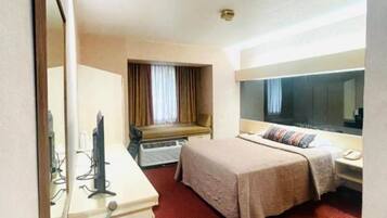 Handicap Room | 1 bedroom, in-room safe, soundproofing, free WiFi