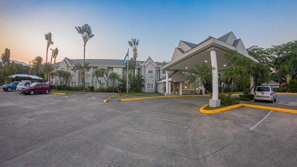 Front of property - Metrotel Express (San Pedro Sula)