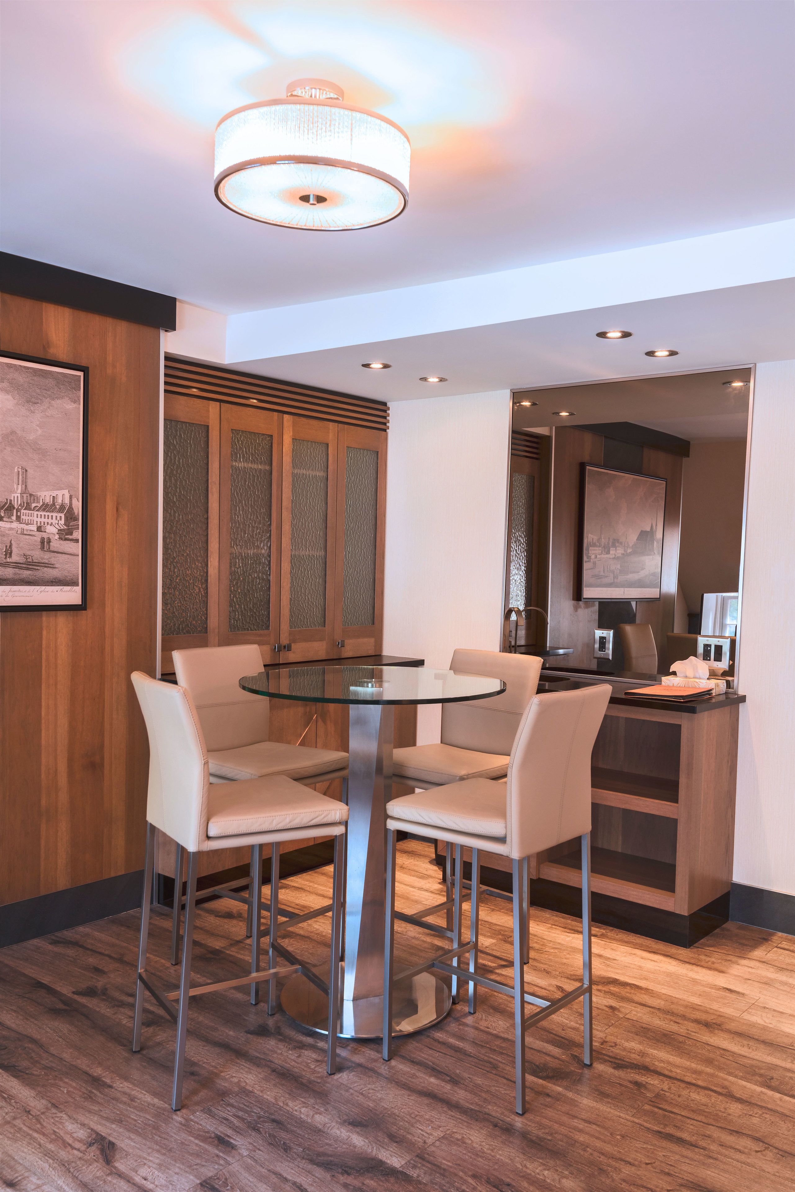 deluxe suite, 1 king bed with sofa bed, park view | in-room dining