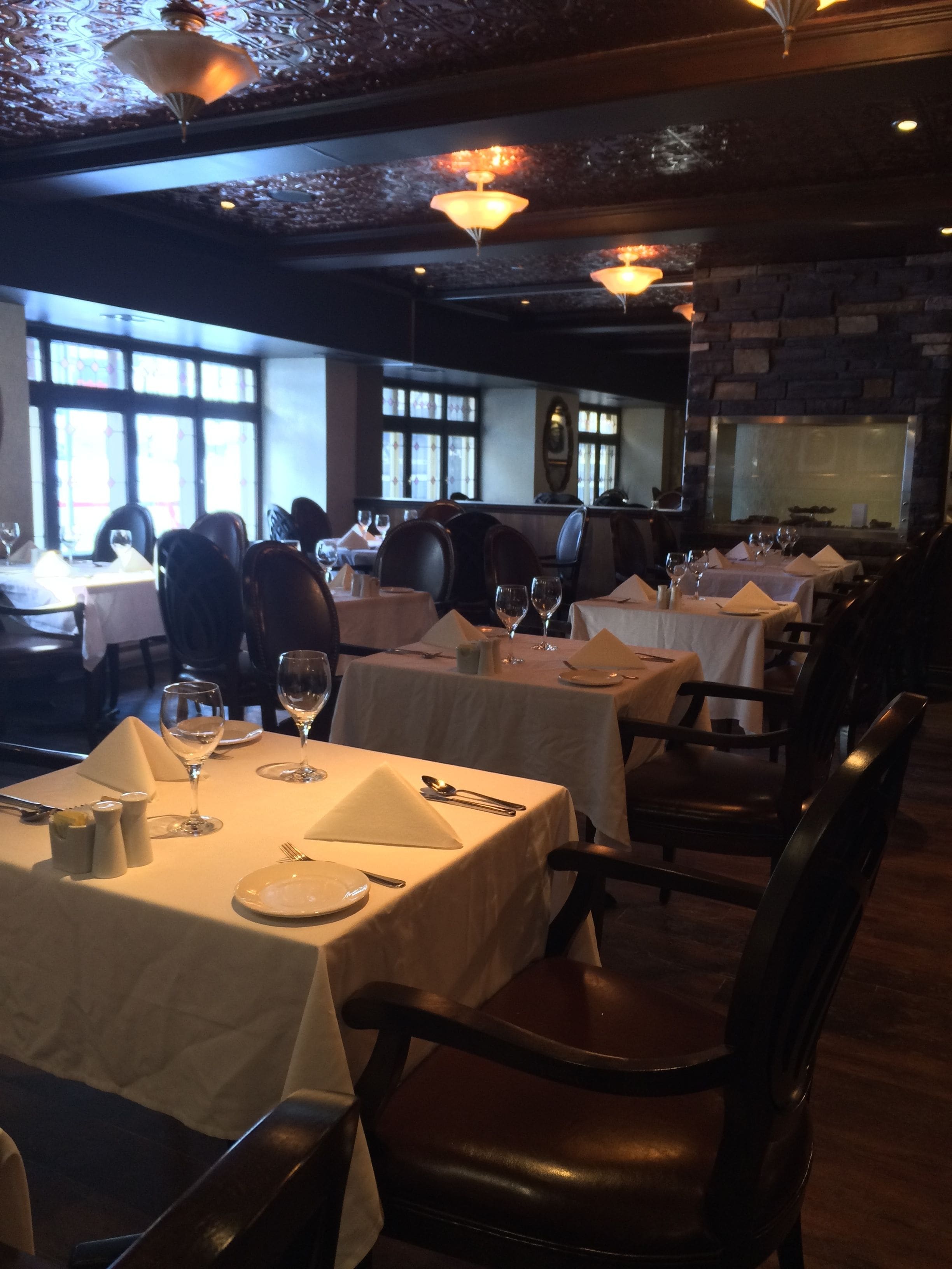 Lunch and dinner served, garden views 