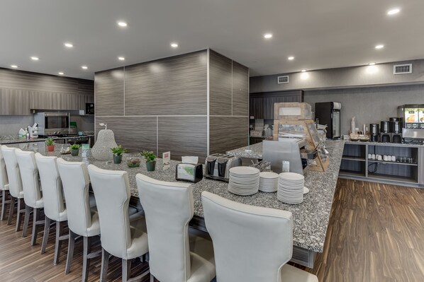 Petit déjeuner buffet compris tous les jours