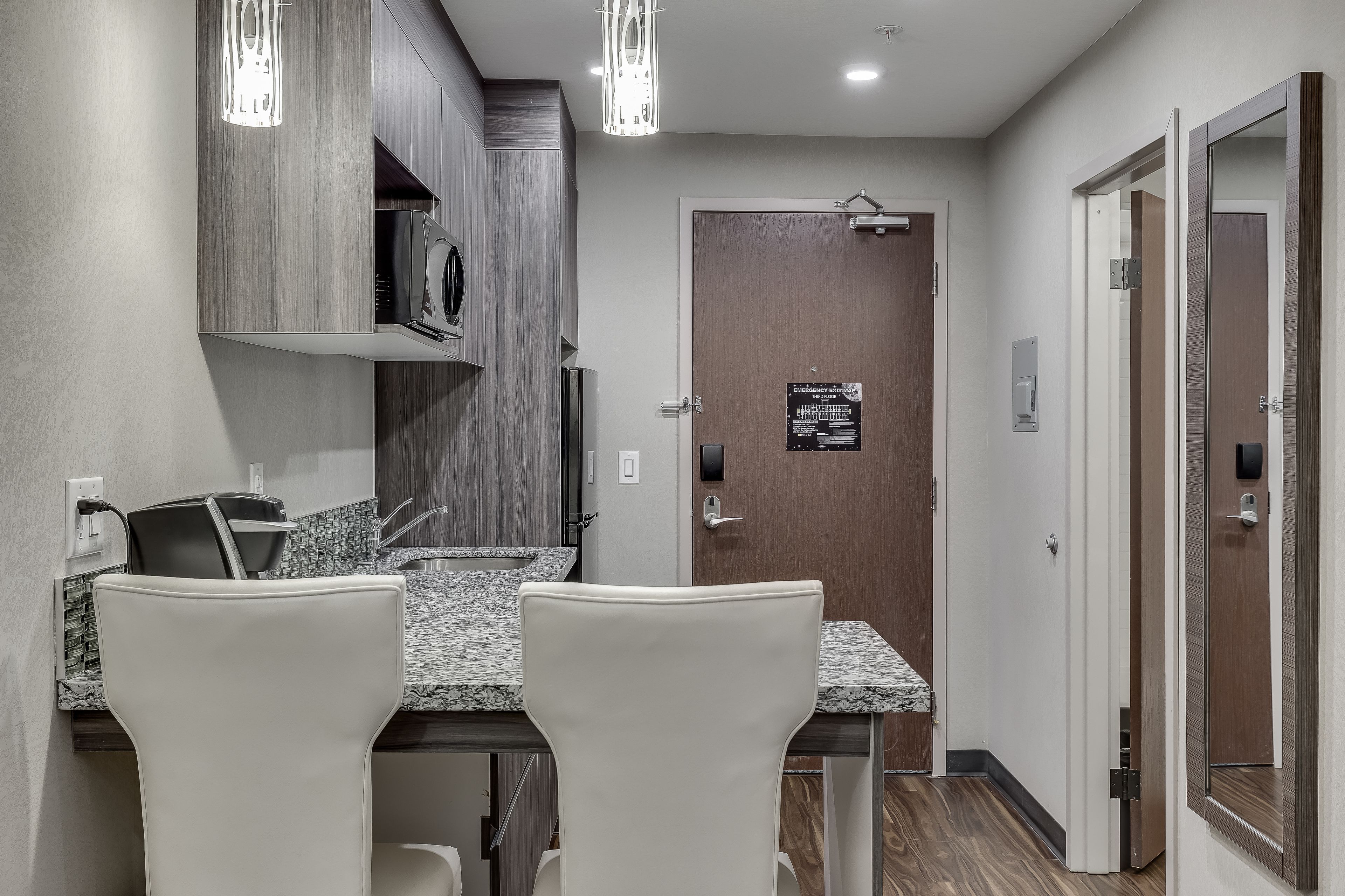 fridge, microwave, coffee/tea maker