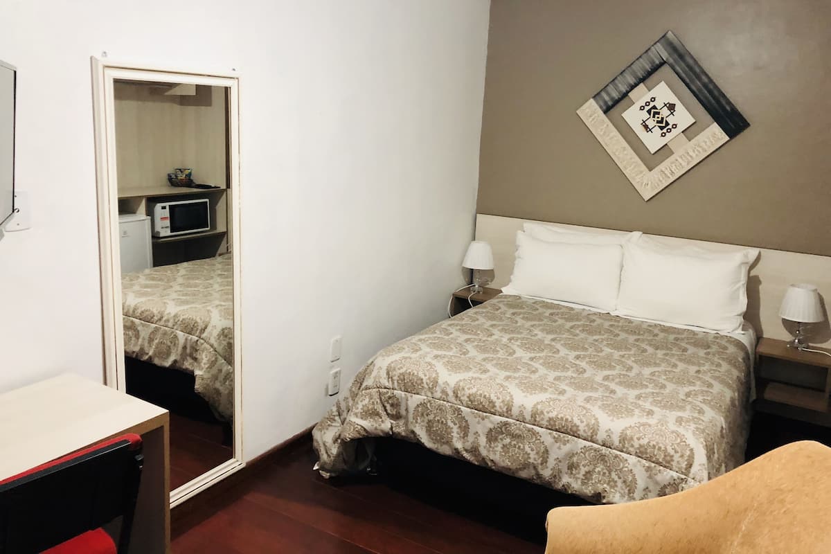 Bureau, Wi-Fi gratuit, draps fournis